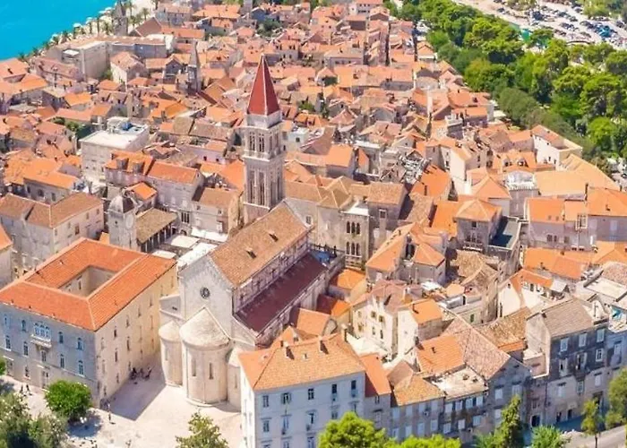Udoban Kutak Blizu Centra Mala Punta * Τρογκίρ